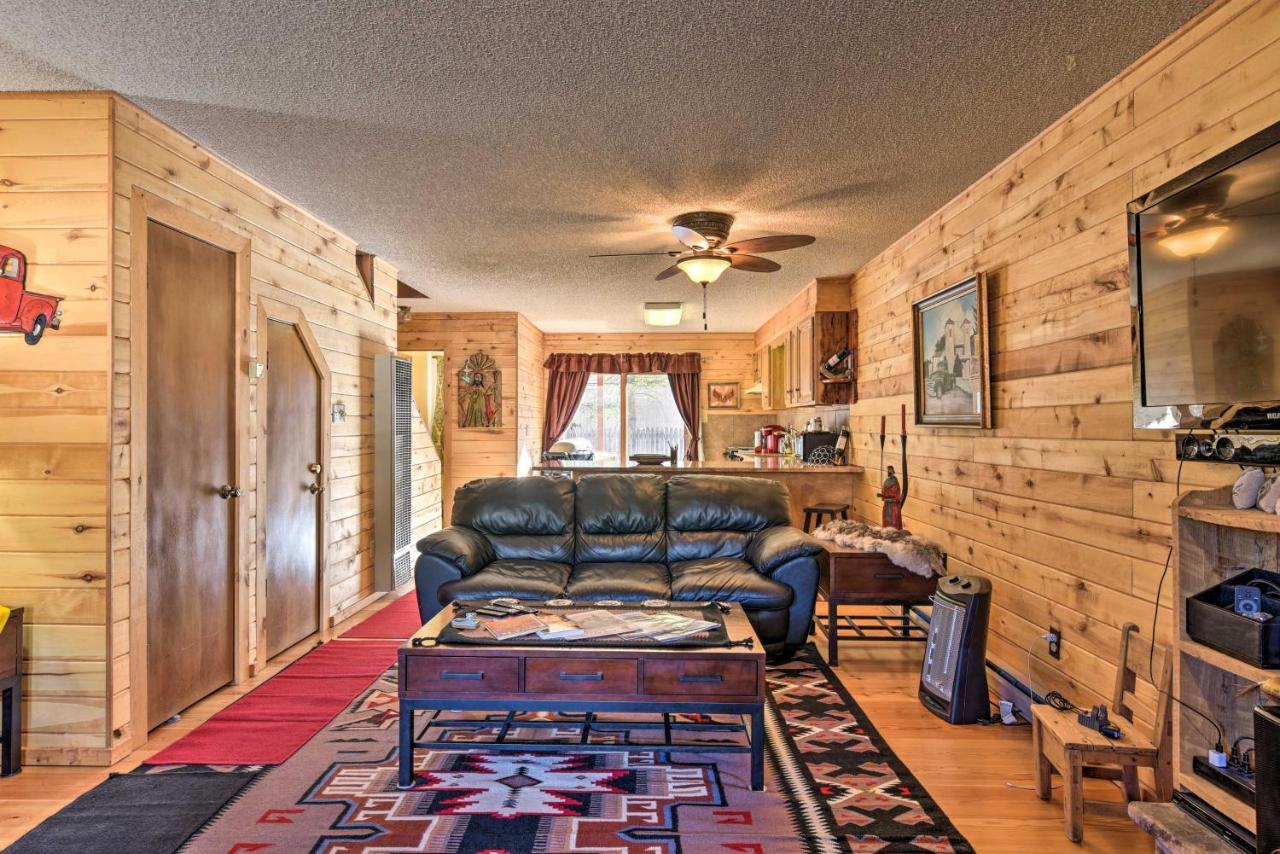 Downtown Red River Retreat With Mtn Views And Yard Εξωτερικό φωτογραφία