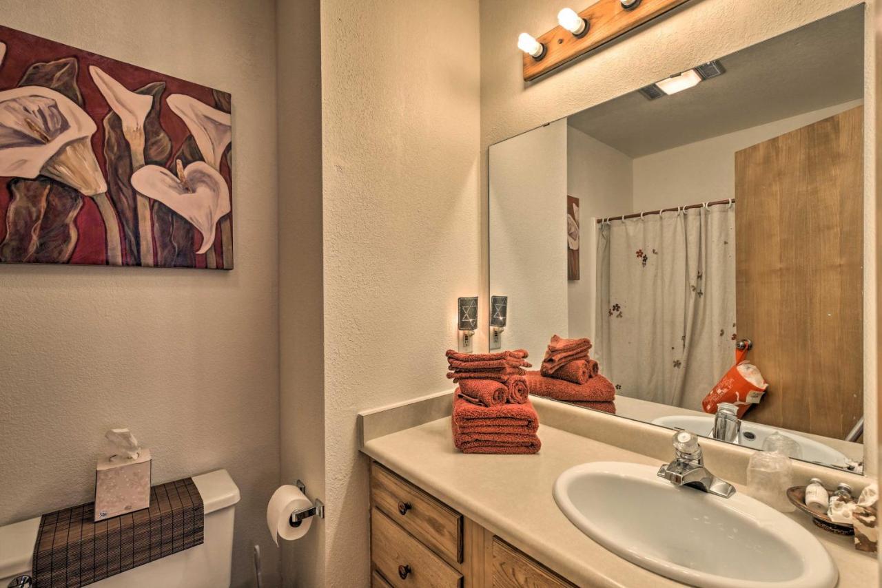 Downtown Red River Retreat With Mtn Views And Yard Εξωτερικό φωτογραφία